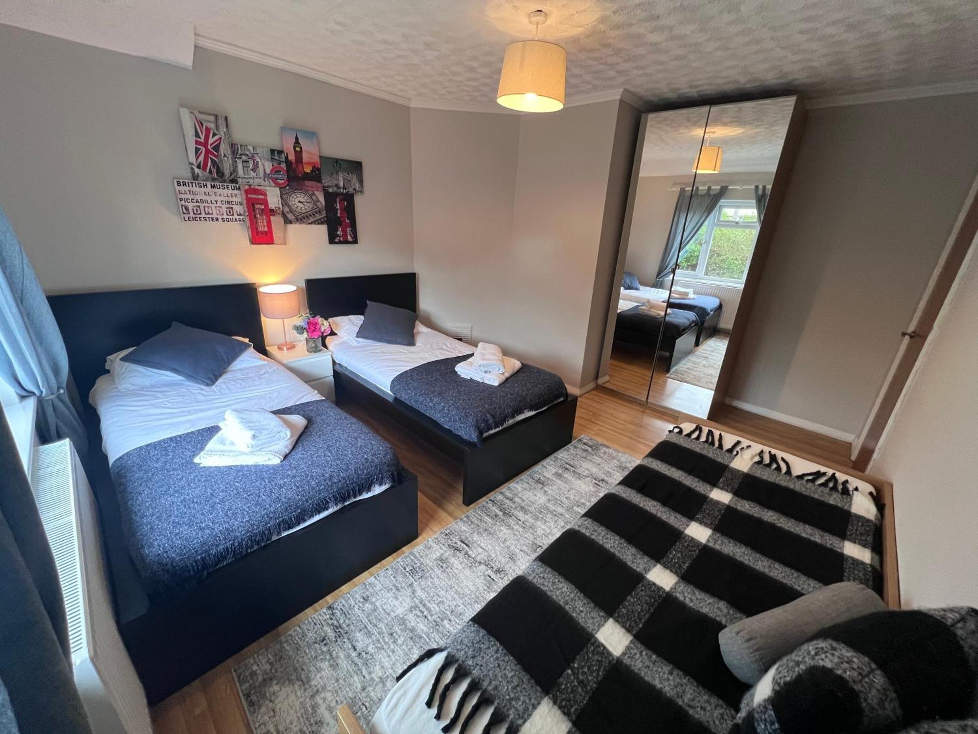 Croydon Apartment With Parking Londra Exterior foto