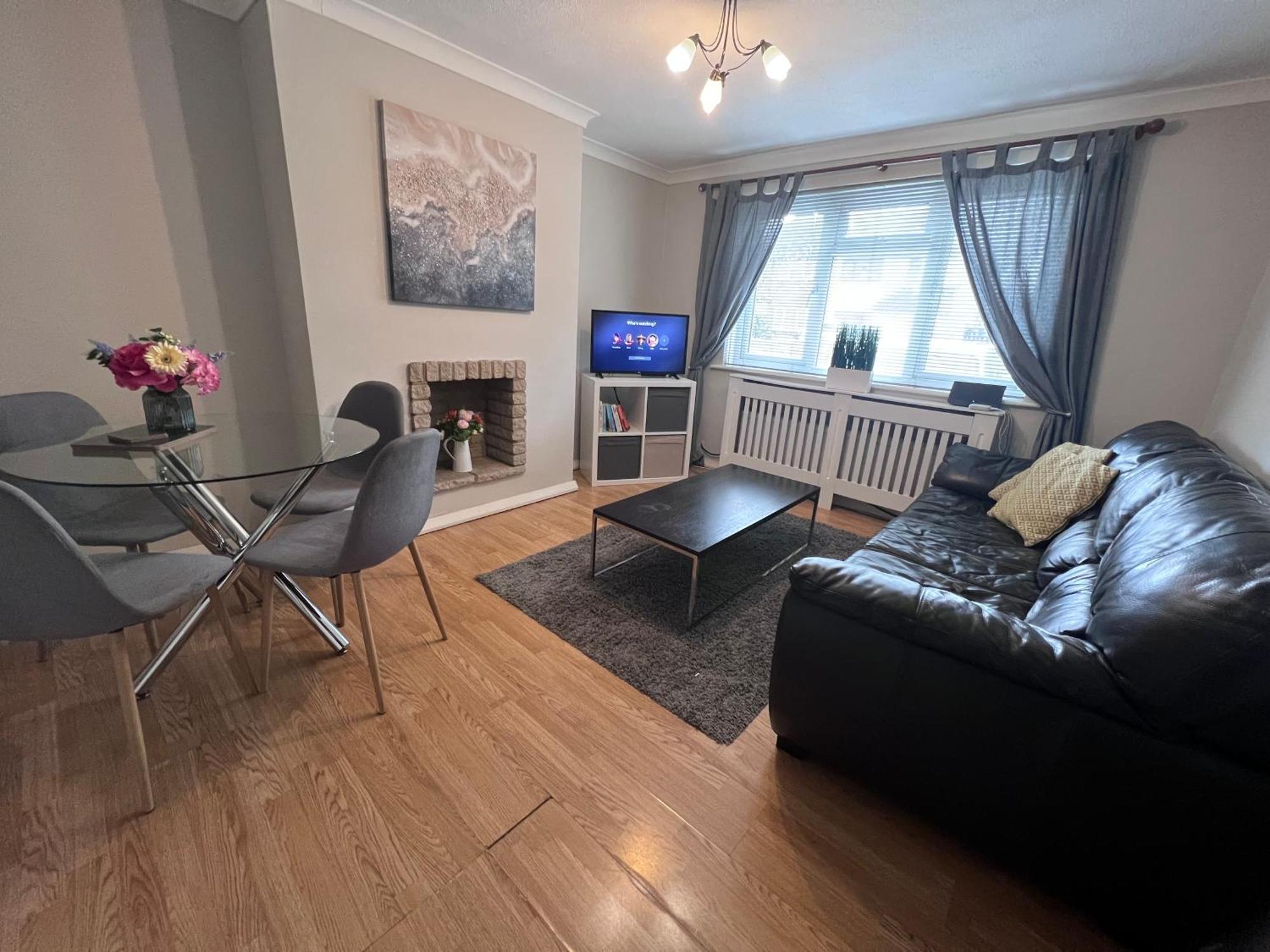 Croydon Apartment With Parking Londra Exterior foto